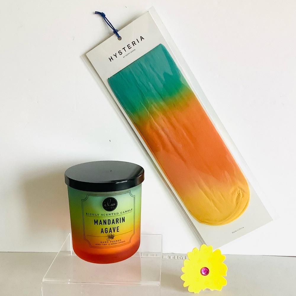 NWT 2 ITEM BUNDLE!  DW HOME MADARIN AGAVE CANDLE + HYSTERIA BY HAPPY SOCKS